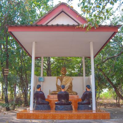วัดป่าโกรกสะเดา นครราชสีมา